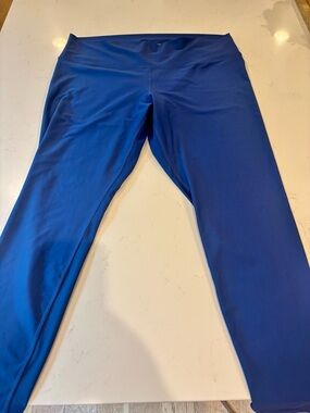 LIKE NEW! Old Navy High-Waisted Power Soft 7/8 Leggings